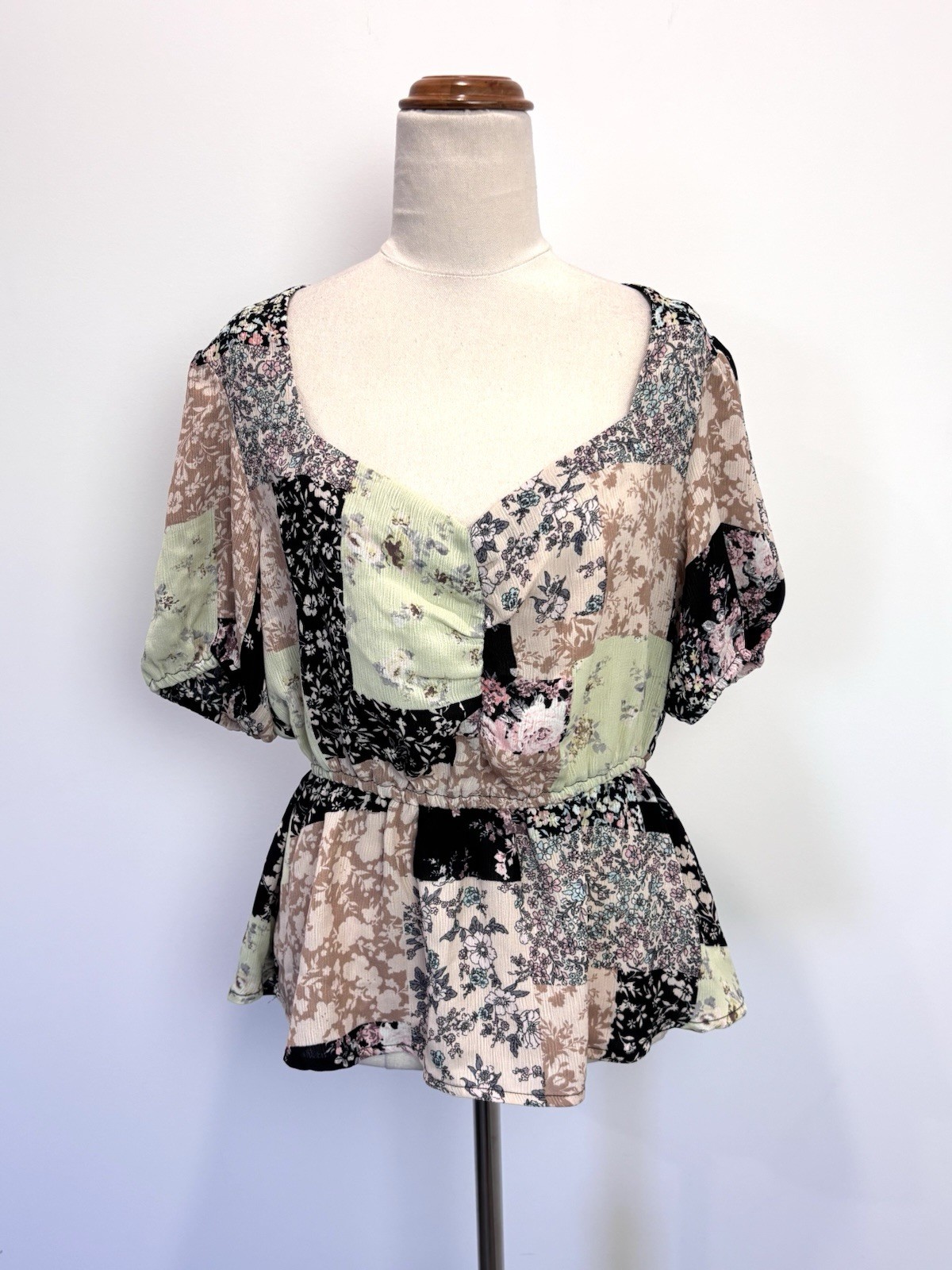 Eclair Womens Blouse Top M Patchwork Print Short … - image 1