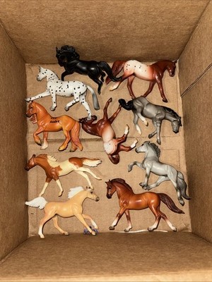 Breyer Horse Stablemates Lot of 10 Stablemates