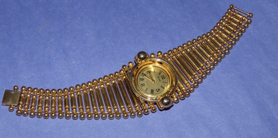 XANADU 1980s QUARTZ WATCH WOMENS BAR LINK BRACELET 7.5'' RUNS GOLD TONE