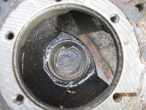 66 TORONADO DIFFERENTIAL CARRIER HOUSING OLDSMOBILE - Picture 4 of 12