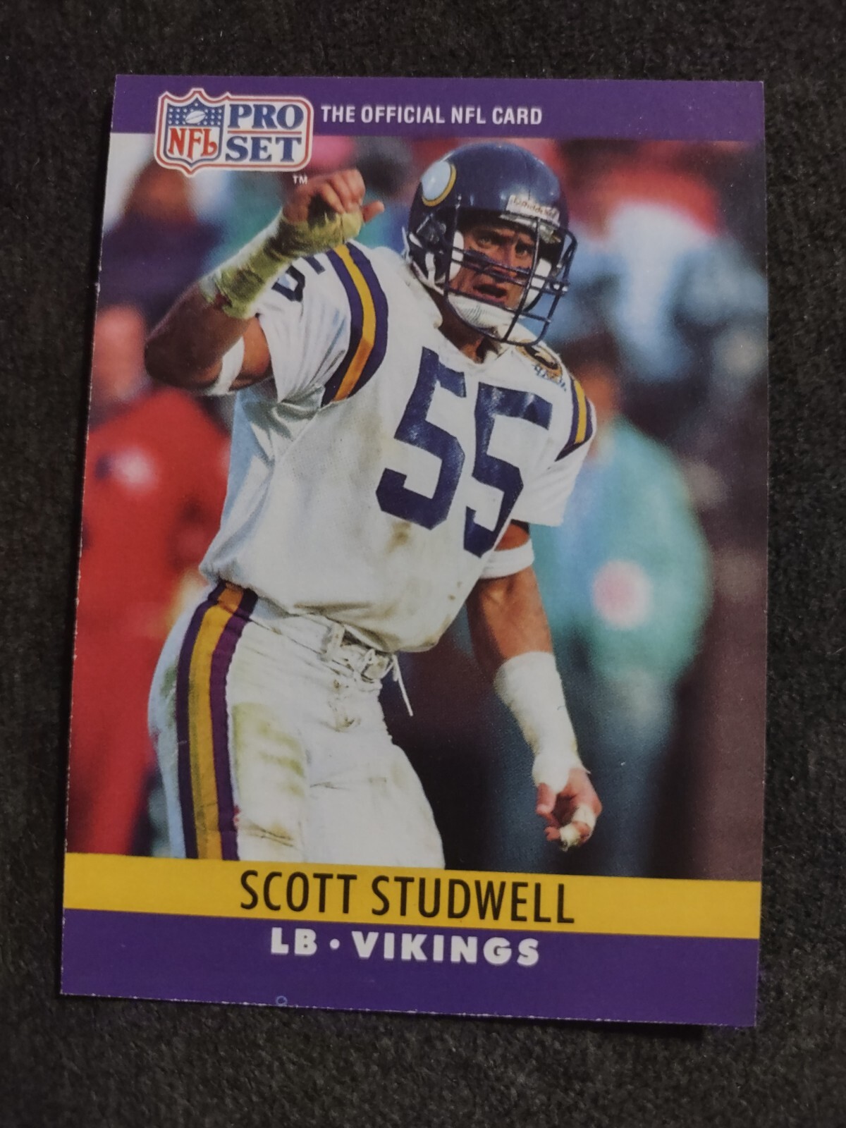 1990 Pro Set #195 Scott Studwell  Minnesota Vikings Football Card