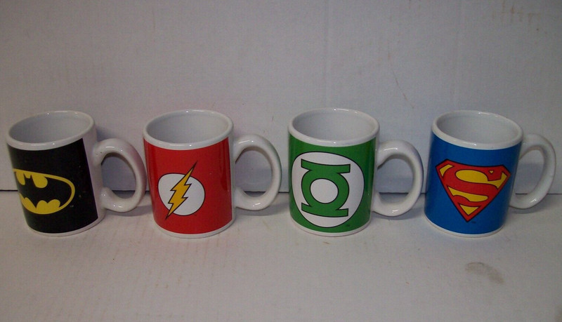4 DC Comics S13 Superhero Ceramic Coffee Espresso Mug Cup Set 5 oz.