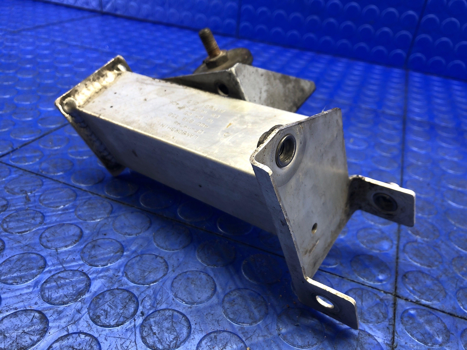 2004-2014 LAMBORGHINI GALLARDO REAR RIGHT BUMPER STRUT BRACKET SUPPORT 400813758