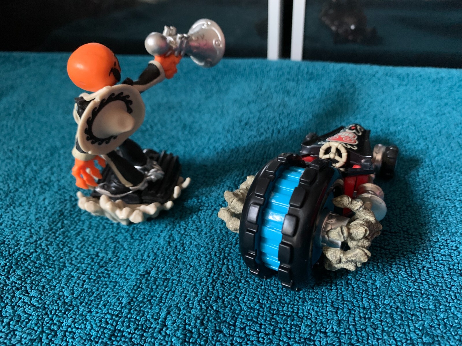 Skylanders Superchargers Frightful Fiesta & Crypt Crusher vehicle eBay