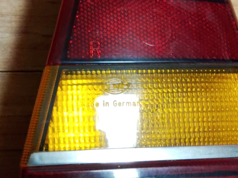 1982-88 Volkswagen Quantum Syncro Wagon B2 OEM Hella Tail Light SET - No Cracks Foto 2 de 4