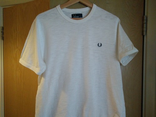 fantastic fred perry mens white t-shirt! - size medium