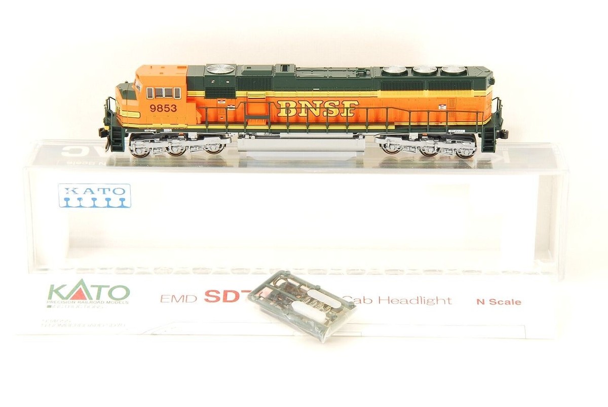 KATO N-Scale #176-6304 EMD SD70MAC BNSF #9853 made in Japan