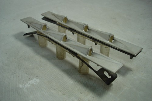 1985-1988 CADILLAC DEVILLE FWD FENDER TOP GUNSIGHT TURN SIGNAL INDICATOR SET - Picture 5 of 9