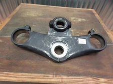 99-00 Honda CBR600F4 UPPER TRIPLE TREE STEERING STEM FORK CLAMP 53300-MBW-000