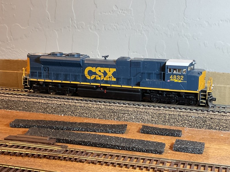 Walthers Mainline - CSXT EMD SD70ACE - HO Scale - DCC w/ Sound