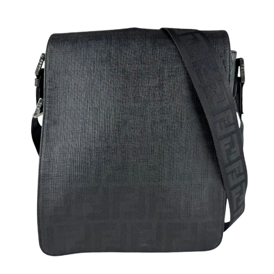 Fendi — Auth FENDI Zucca Shoulder Bag Black PVC - z9657