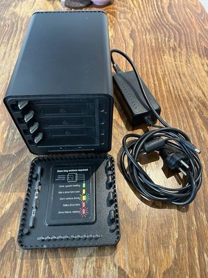 DROBO DRO4D-D Data Storage Backup Laufwerk (o. HDD)