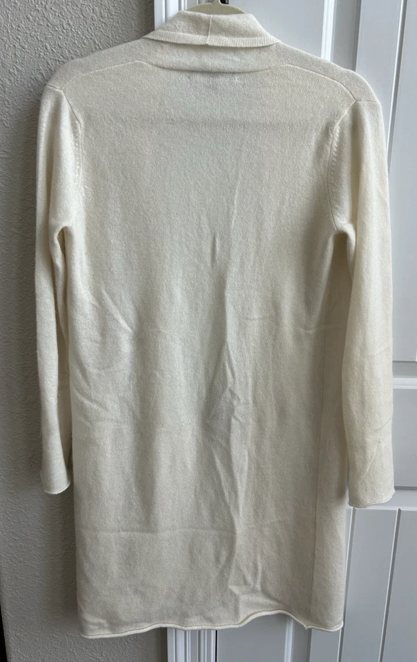 Suéter largo abierto Neiman Marcus Cashmere Collection marfil talla pequeña suave acogedor relax Foto 2 de 4