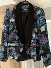 Floral Blazer Witb Black Accents Size 12 Never Worn