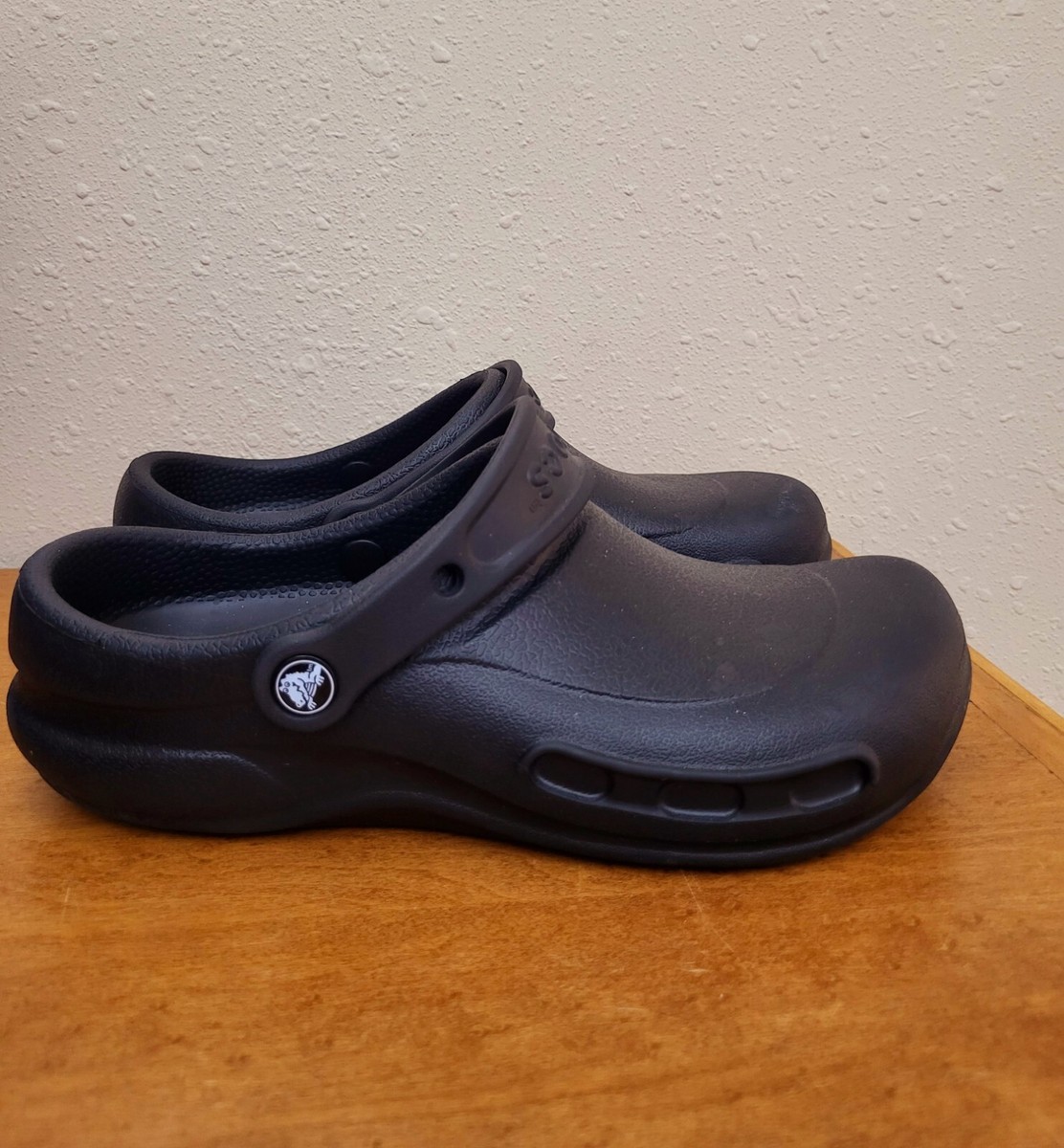 CROCS Men\'s Black Slip-On Vented Clog CROCS CLASSIC BLACK Slip On Rubber Water Friendly Clogs US  main image 4