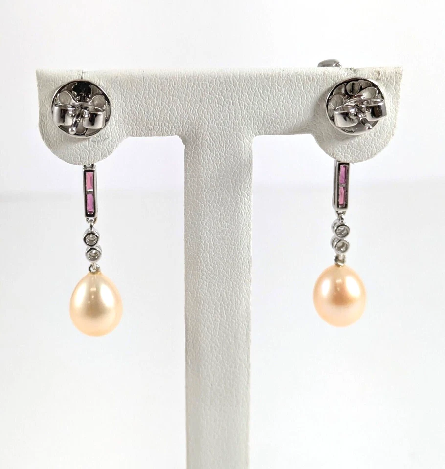 Pendientes de oro blanco de 18 quilates, perlas y diamantes, 1-1/2" de largo Foto 3 de 4