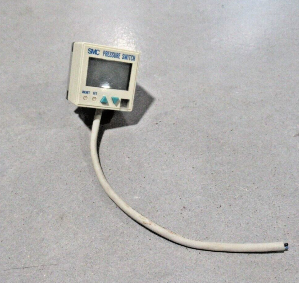 SMC ZSE4-T1-25 Vacuum Switch, ZSE4 VACUUM SWITCH 12-24VDC *GREAT CONDITION*