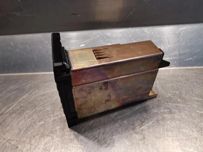 Autoradio d'origine VOLVO XC 70 1 CROSS COUNTRY PHASE 1 BREAK 8673980 - Photo 3/4