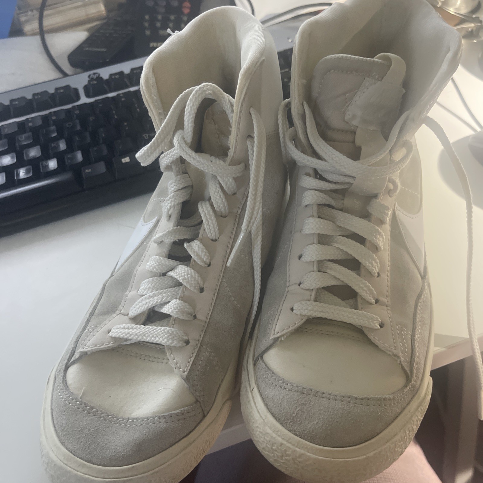 SAOLA *NIKE* Blazer Mid 77 Dance* Summit White* Phantom Sneakers* Taglia 5 5 Y* Us intime ottimeioni!*