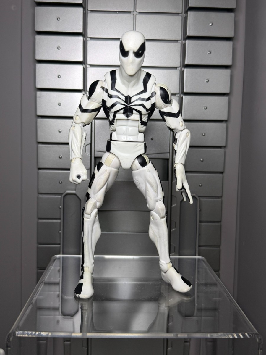 Marvel Legends White Future Foundation Spider-Man 6” Figure