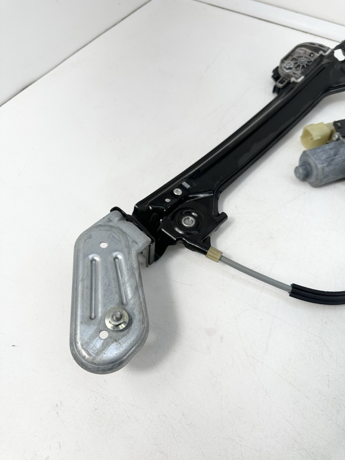 14-17 Maserati Ghibli Rear Right Door Window Regulator Motor 670030022 Oem