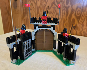 LEGO 6059 Castle: Knight's Stronghold  - 100% w/box & manual