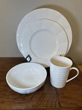 Lenox Entertain 365 Sculpture White 4 Piece Place Setting
