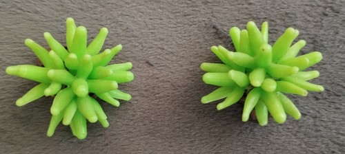 Boucles D'oreilles Clips Vintage En Plastique Vert - Années 70 - Occasion