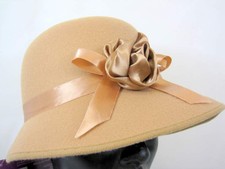 1920's LADIES BROWN CLOCHE BONNET COSTUME HAT