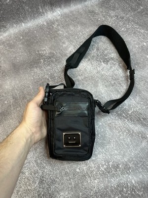Acne Studios schwarze Crossbody-Tasche / Mini Shoulder Bag aus Nylon