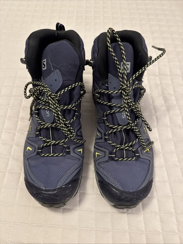 Salomon Size Us 7 1/2 Women’s Hiking Boots Gortex