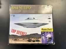 Testors 578X 1:48 Area 51 UFO Grey Alien Figure Model Kit Parts Sealed Complete