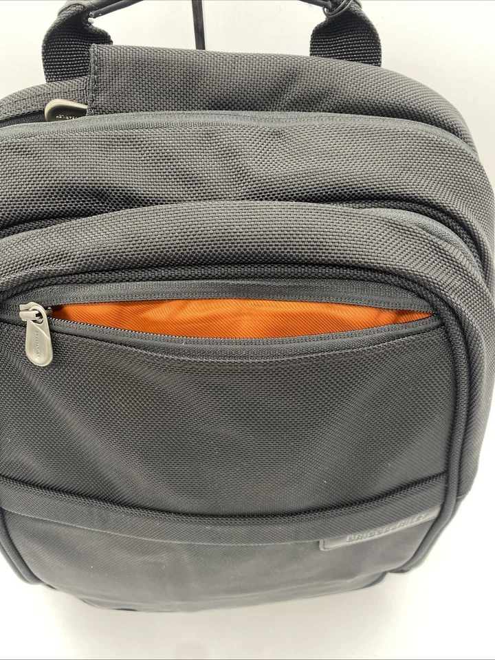 Mochila para computadora Briggs and Riley Deluxe (negra) nueva con etiquetas Foto 3 de 4