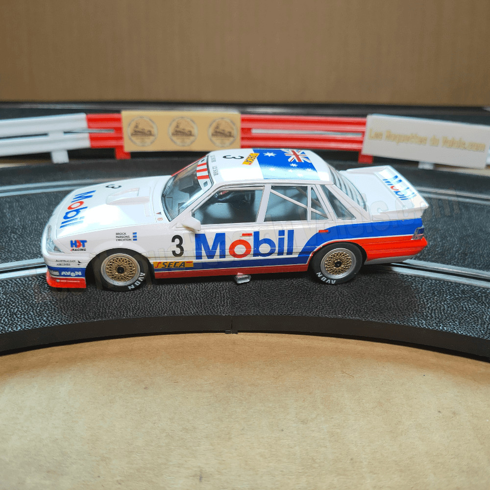 Voiture circuit électrique Holden VL Commodore Scalextric C4549 Spa 1987 miniature 1/32