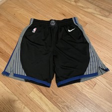 Golden State Warriors Collecting and Fan Guide 4