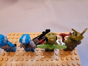 LEGO Galaxy Squad #70709 Galactic Titan - Complete Build, 4 of 5 Minifigs