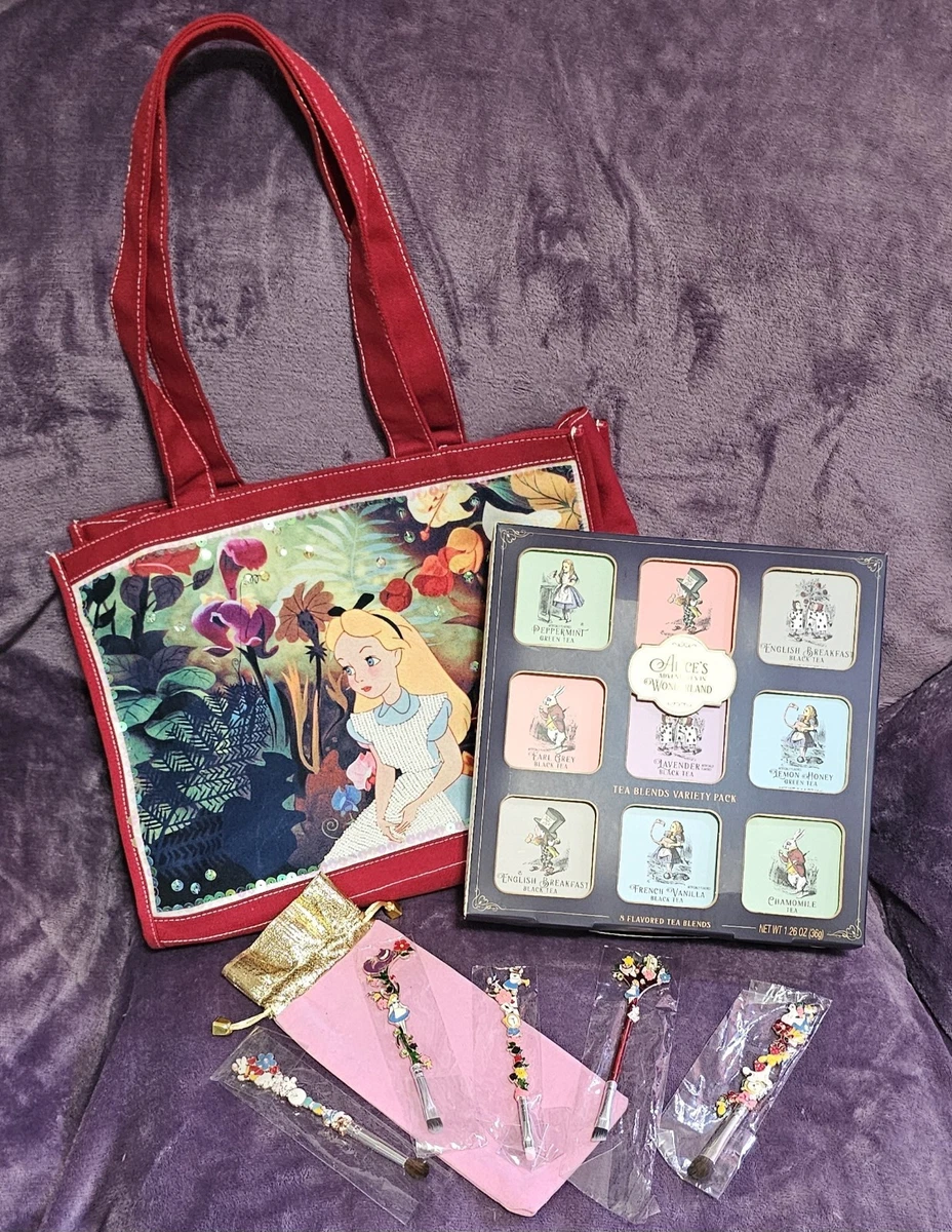 Alice in Wonderland Red Disney Handbags (1968-Now) for sale  display picture 3