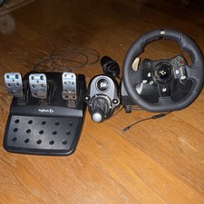 Logitech G920 Racing Wheel w/ Pedals & Shifte...