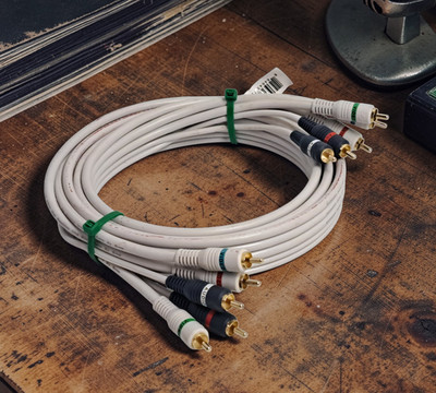 PYTHON Digital Audio Video Link HDTV 254606IV 6ft Ultra Shielded Component Cable