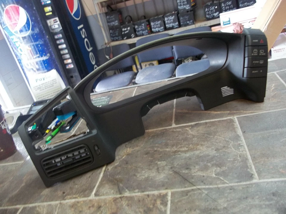 99 00 01 02 1999-2002 MERCURY VILLAGER OEM VELOCÍMETRO TABLERO EMBELLECEDOR DELANTERO BISEL Foto 2 de 4