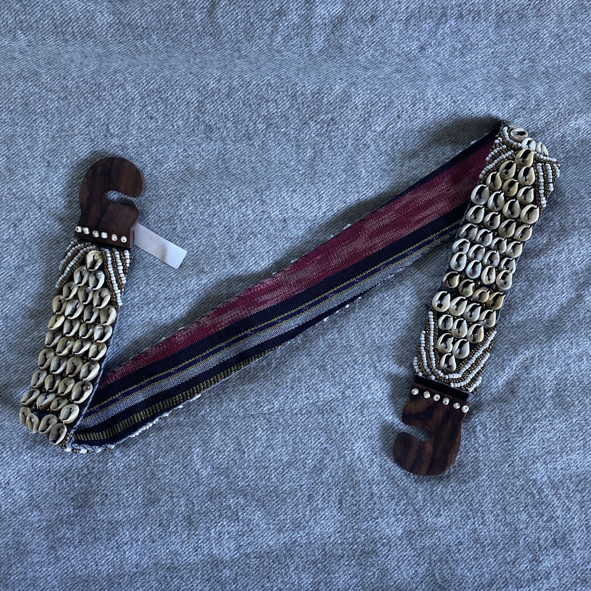 NWT Anthropologie CocobeloeKomodo Papua Shell belt with Wooden Clasp s-l1200.jpg main image 4