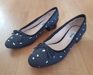clarks pumps blue