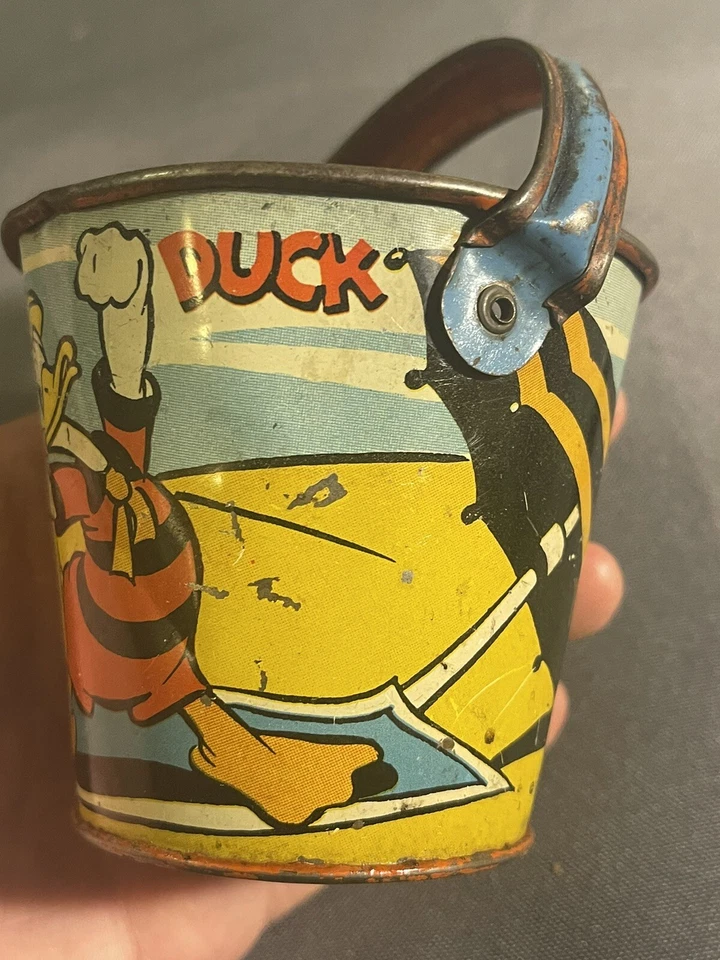 Balde de praia vintage 1939 Litho Disney Pato Donald brinquedo Ohio arte balde e pá - Imagem 4 de 4