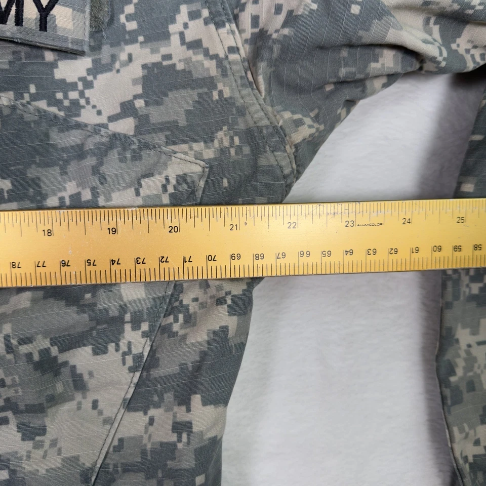 U.S. Army Combat Uniform ACU Jacket Medium Regular Military Digital Camo - Image 2 of 4