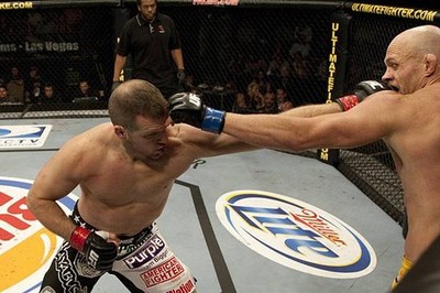 Matt Hamill def Keith Jardine Majority Decision during The Ultimate Fig- Photo 9