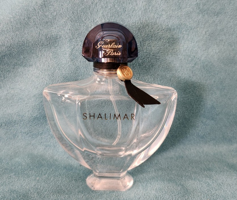 Empty Guerlain Paris Shalimar Eau de Perfume 1.6 fl OZ Bottle Fan/batwing EUC