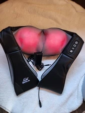 Snailax Shiatsu Shoulder Neck Massager with Heat Deep Tissue 3D Kneading Pillow