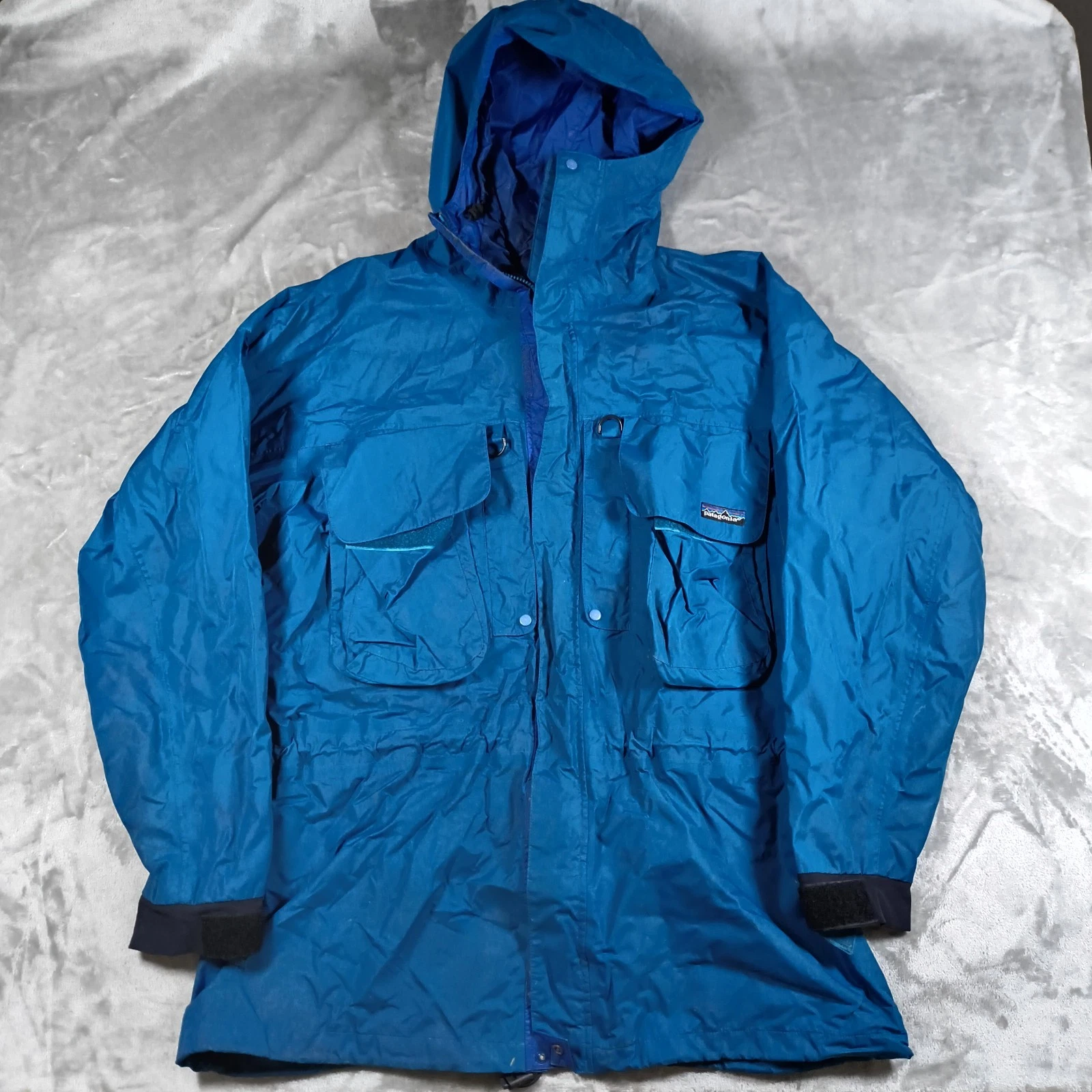 Vintage Patagonia SST Jacket Men XL Fishing Wading Waterproof Shell Full Zip 90s
Opens in a new wind
