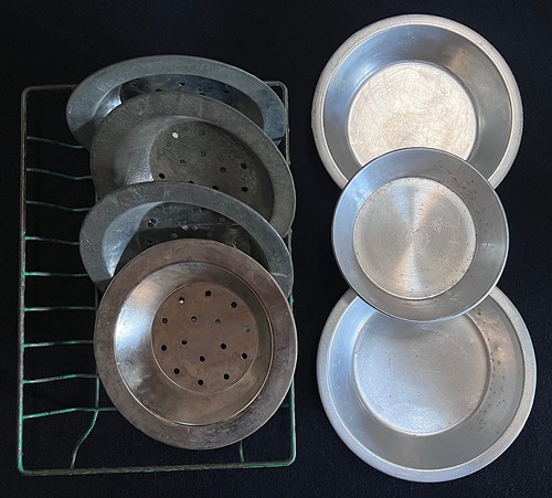 50s Large Doll Size Kitchenware - Cookware - Bakeware - Flatware - Rack & Mixers - Picture 2 of 7
