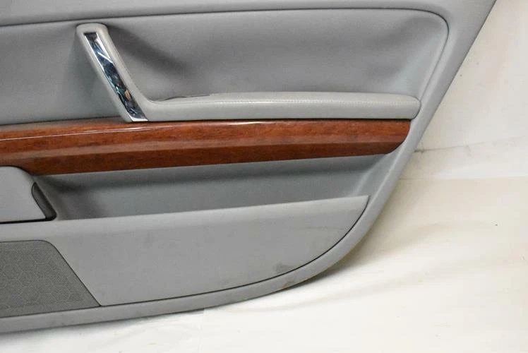 VW VOLKSWAGEN PHAETON 2004-2006 PANEL DE MOLDURA DE PUERTA DEL LADO DEL PASAJERO DELANTERO DERECHO OEM Foto 3 de 4